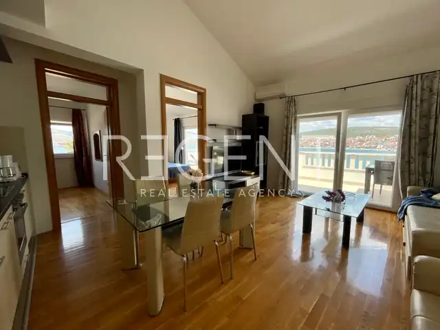 Čiovo – Trosoban stan 70 m², 1. red do mora