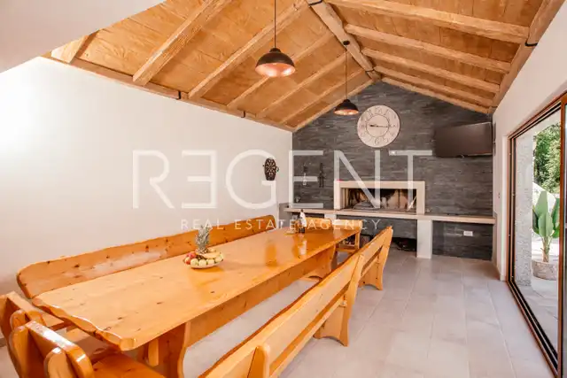 Imotski, Proložac - Modern eingerichtete Villa 277 m2 auf einem Grundstück von 1360 m2 in ruhiger Umgebung