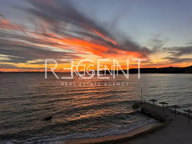 Split, Podstrana - Appartement de luxe en duplex au premier rang de la mer, 200 m2