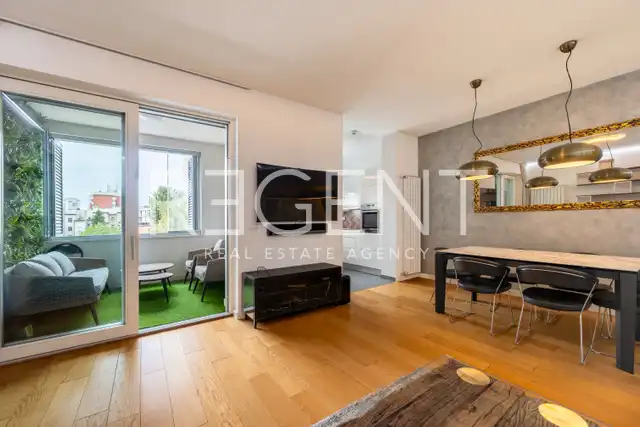 Stan 105 m², Grahorova — 3 spavaće sobe, dupla garaža, lift