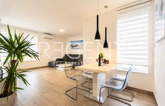 Podstrana, Sita – 52 sqm, two bedrooms, loggia, parking