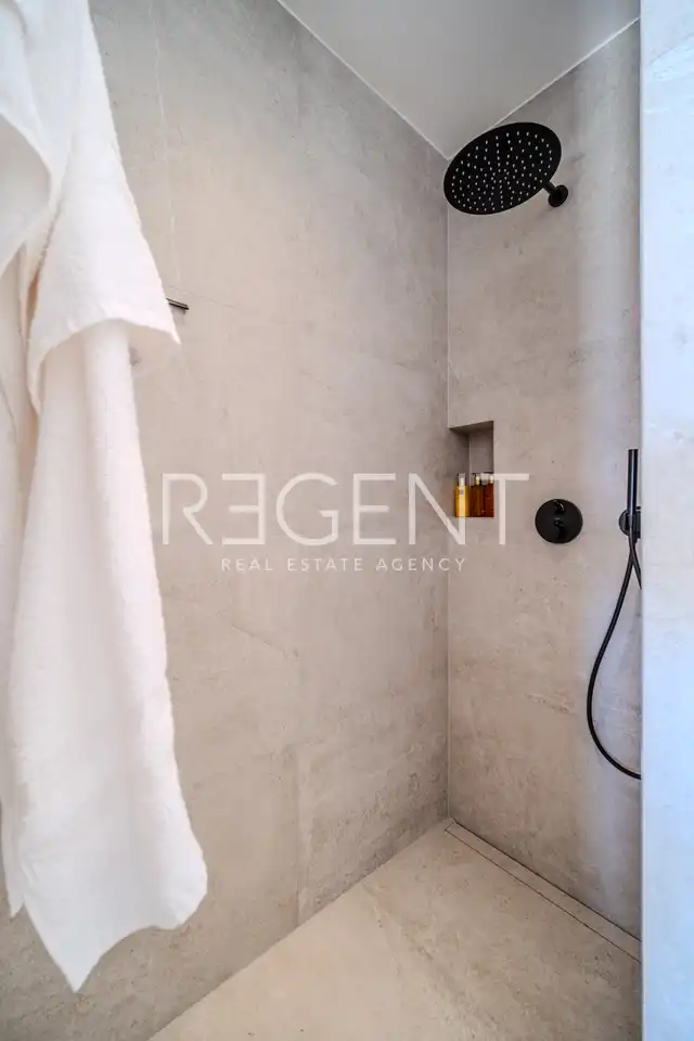 Brač, Sutivan - Nádherná vila blízko mora 274m2