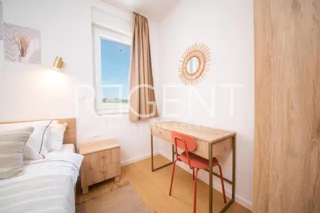 Zadar, Vrsi – trojizbové apartmány s bazénom a výhľadom na more