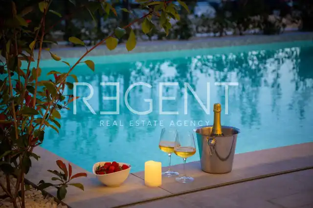 Rogoznica – Luxusní vila 200 m2 u moře