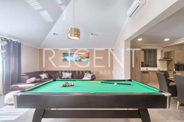 Istrijský polostrov, Tinjan – Nádherná moderná vila s bazénom 260 m2