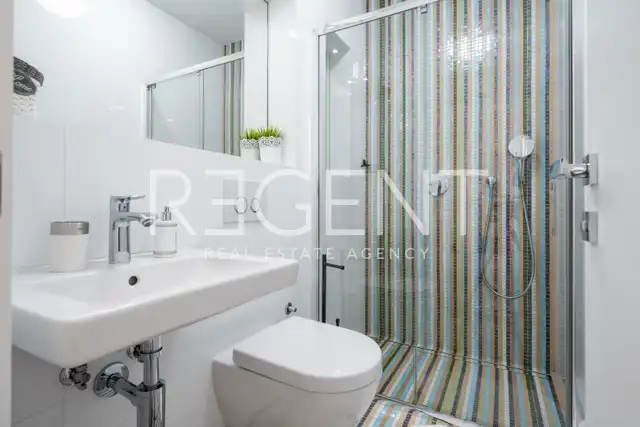 Split, Dragovode - Luksuzan penthouse s terasom i pogledom na more 103 m2