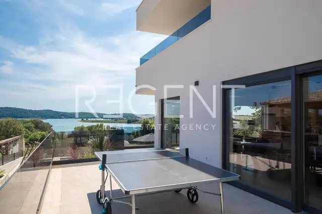 Istria, Medulin - Piękna willa z wellness NKP 190 m2 blisko morza