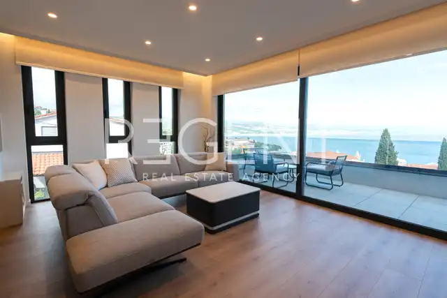 Opatija – Appartement moderne de trois pièces avec vue sur la mer 128,52 m2