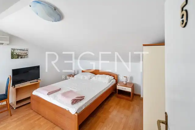 Makarska, Centrum - Apartmánový dom v blízkosti centra s hrubou plochou 186 m2