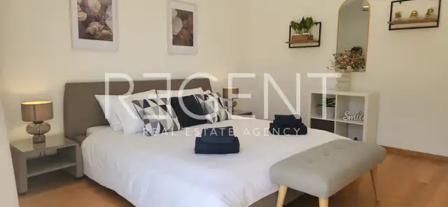 Korčula, Žrnovo - Villa au premier rang de la mer 280 m2