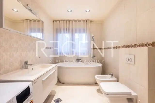 Záhřeb, Šestine - Vynikající penthouse v městské vile 123 m2 k pronájmu