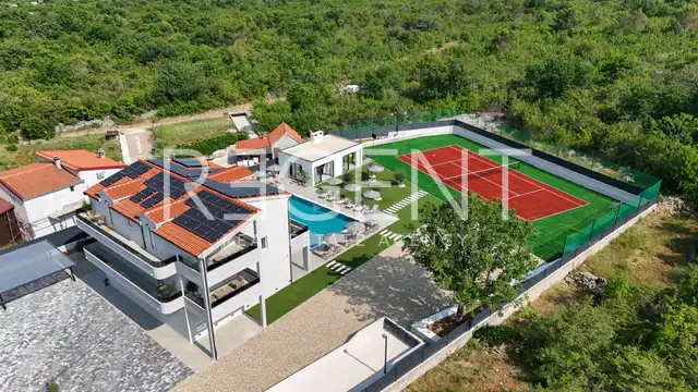 Trogir, Seget - Modern villa with heated pool and sea view