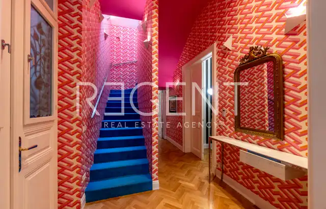 Zagreb, Gundulićeva – Authentique appartement en duplex avec terrasse