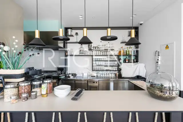 Zadar, Turanj – Exkluzívna vila s apartmánmi, prvý rad pri mori
