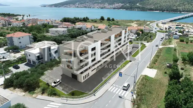 Trogir, Brigi - Dvoupokojový byt v moderní novostavbě