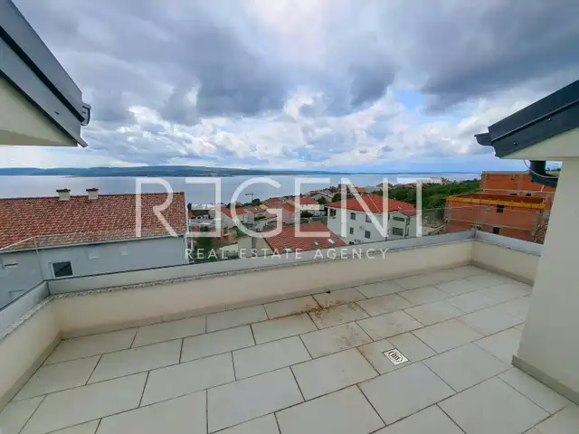 Crikvenica - Štvorizbový byt s terasou 110 m2, novostavba