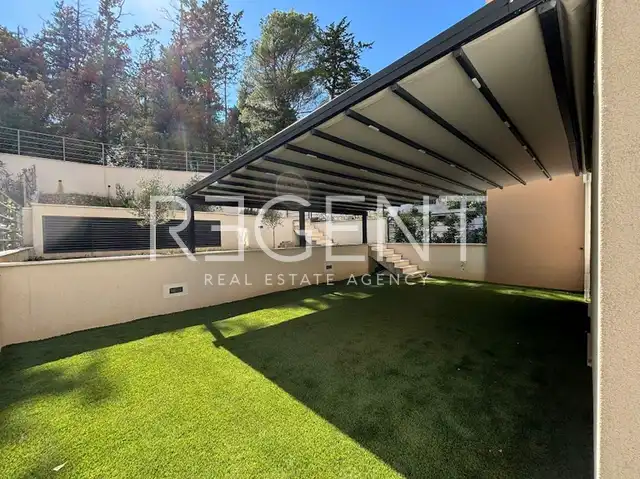 Split, Marjan - Trojizbový byt so záhradou 112 m2