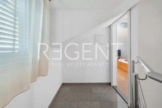 Makarska, Centrum - Apartmánový dom v blízkosti centra s hrubou plochou 186 m2