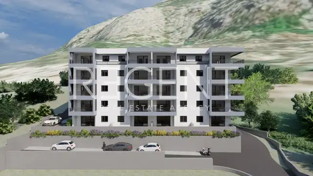 Makarska, Centrum - Mestská bytová novostavba