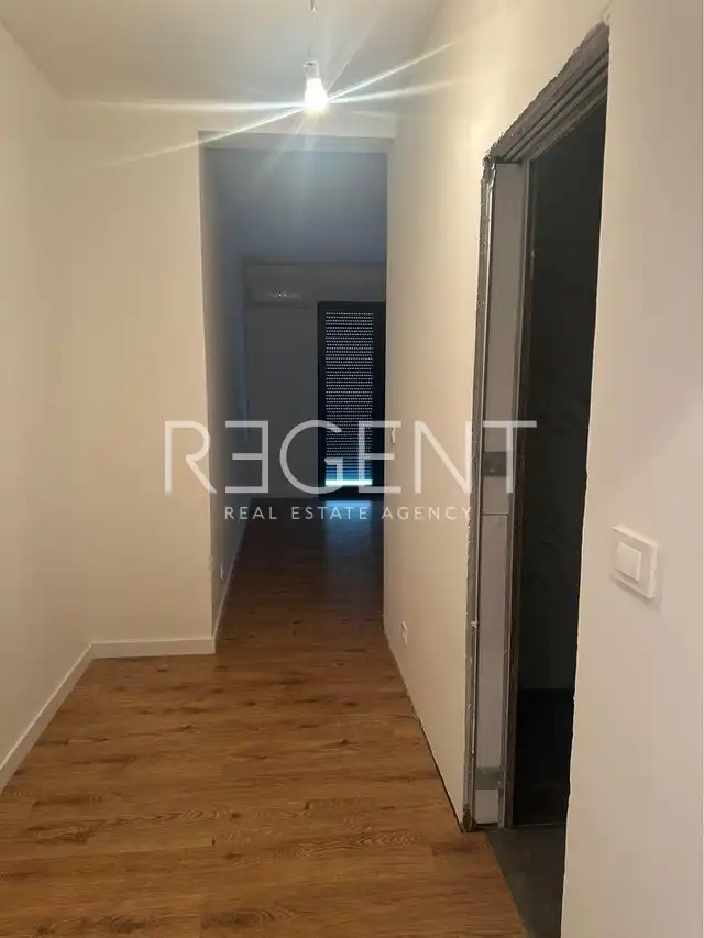 Trogir, Marina - Three-room apartment with loggia 108 m2