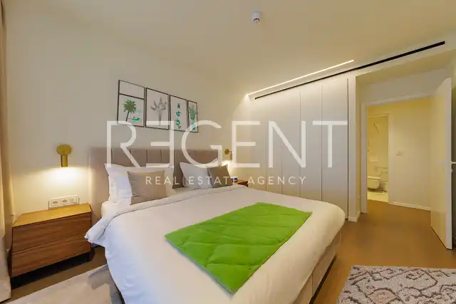 Istra, Petram Resort – trosoban apartman 95 m², balkon, pogled na park