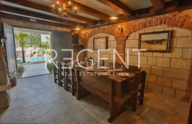Split, Kučine - Luxusná vila 700 m2
