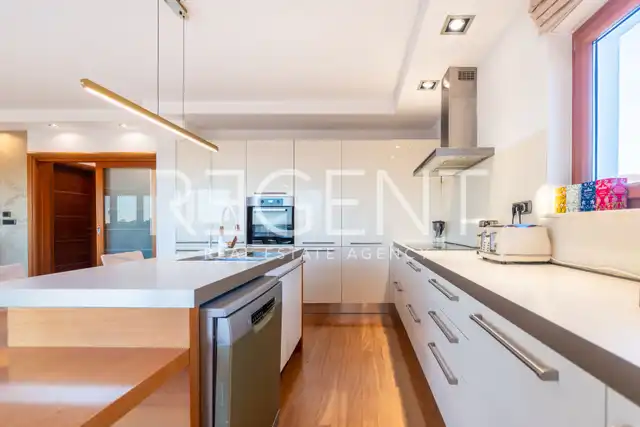 Záhřeb, Šestine - Vynikající penthouse v městské vile 123 m2 k pronájmu