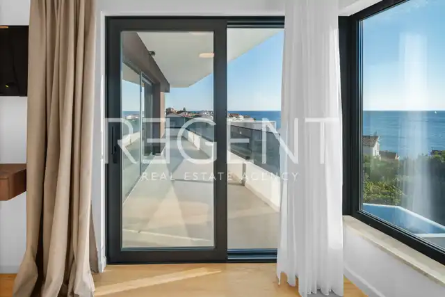 Vila 300 m², Stivašnica — 100 m do morja, infinity bazen