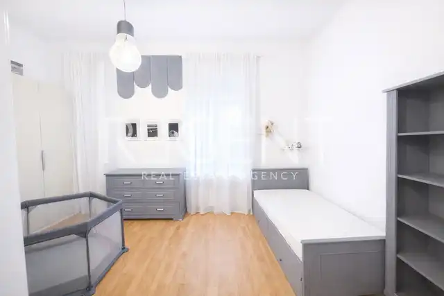 Zagreb, Center - three-room apartment for rent with a terrace