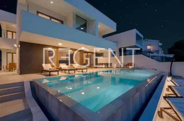 Makarska, Baška Voda - Luxury villa 400 m2 with sea view