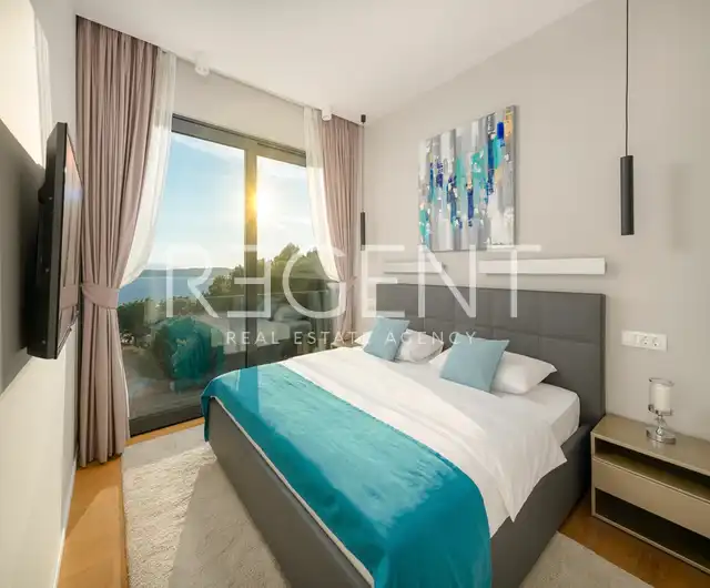Hvar – Moderná vila s výhľadom na more 195 m2