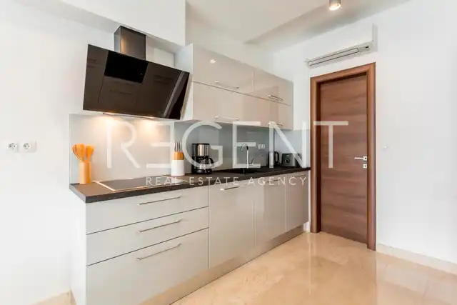 Podstrana - Three-room apartment with a terrace