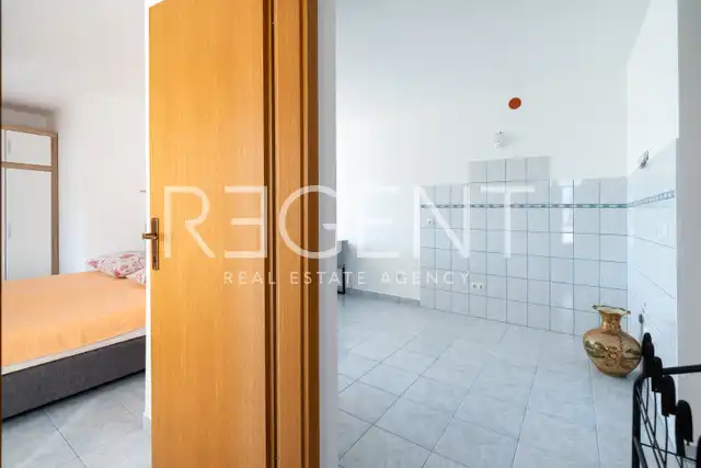 Šibenik, Rogoznica - Dům se šesti apartmány