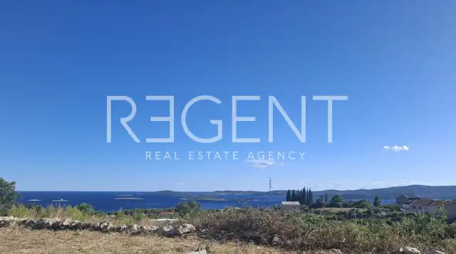 Pelješac , Orebić - građevinsko zemljište sa projektom za dvije zgrade
