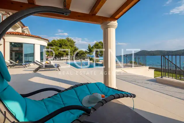 Šibenik - Wunderschöne Luxusvilla am Meer 1000 m2