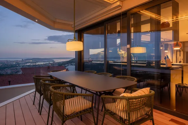 Split, Klis – Moderna vila s bazenom, saunom i kućnim kinom