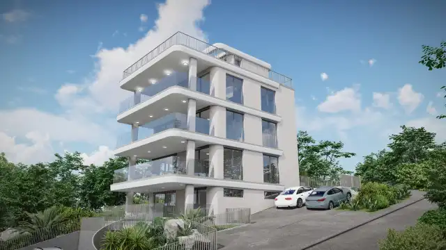 Trogir, Čiovo - Moderní novostavba v první řadě u moře