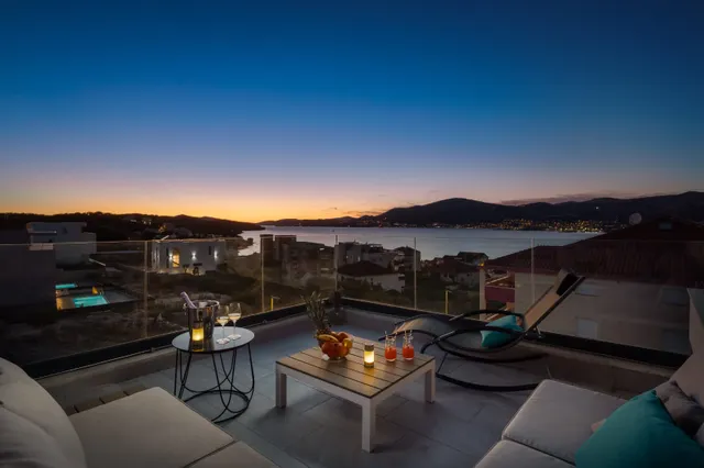Trogir, Čiovo - Dvosoban stan za najam 75 m2