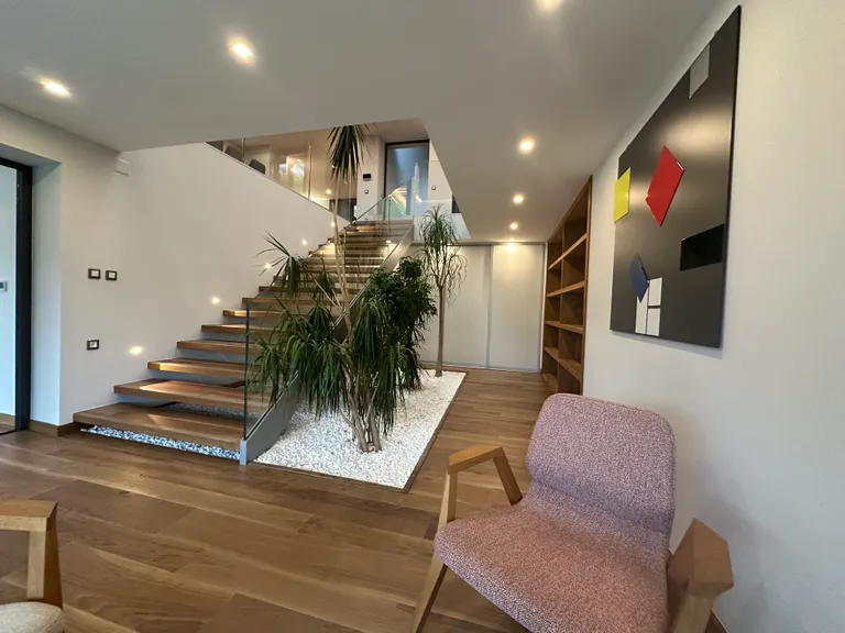 Záhřeb, Gračani - Exkluzivní vila 450 m2