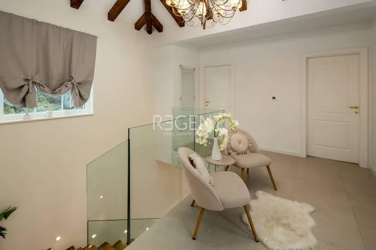 Rogoznica, Ražanj - autentická vila s výhledem na moře