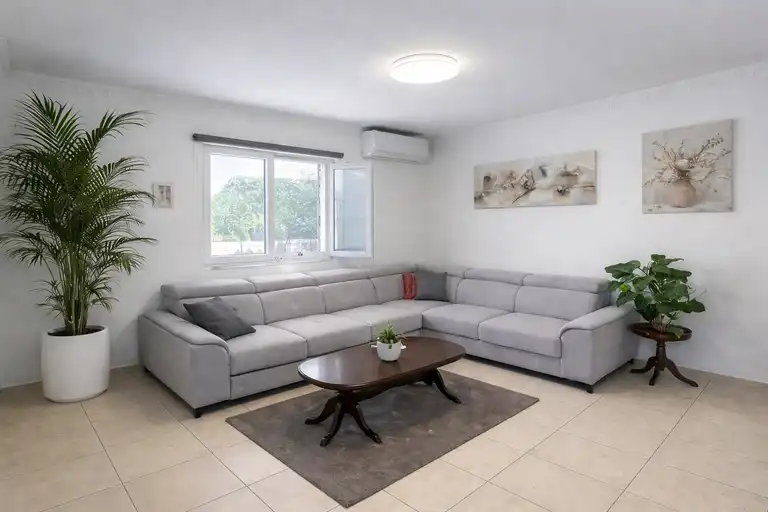 Pelješac, Orebić - Kuća s vrtom i tri stambene jedinice