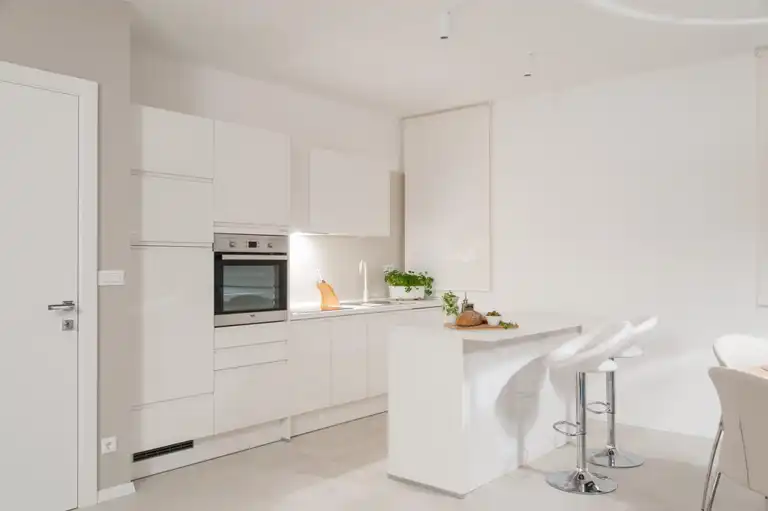 Split, Žnjan-dvosoban s balkonom, drugi red od mora