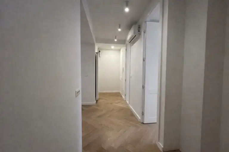 Zagreb, Mandaličina – appartement de deux pièces rénové avec balcon