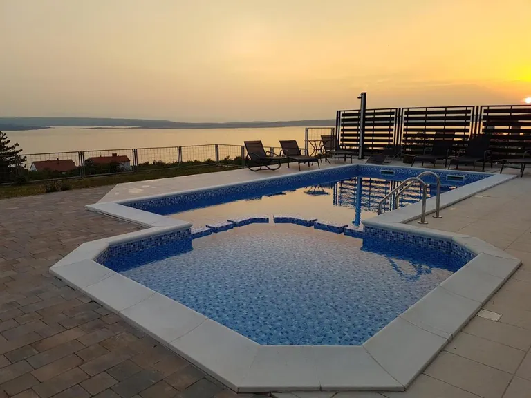 Crikvenica - Prostrana kuća s pogledom na more