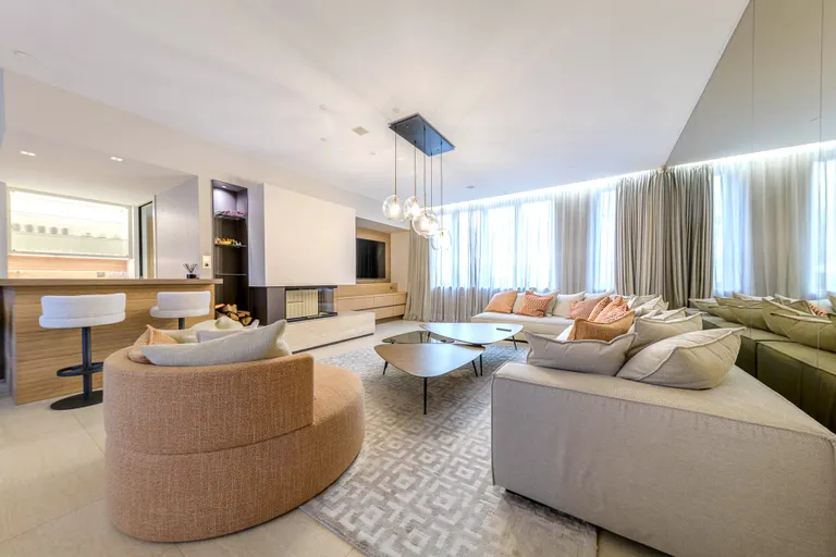 Zagreb, Cvetlični trg - Luksuzno štirisobno stanovanje v centru mesta 216 m2