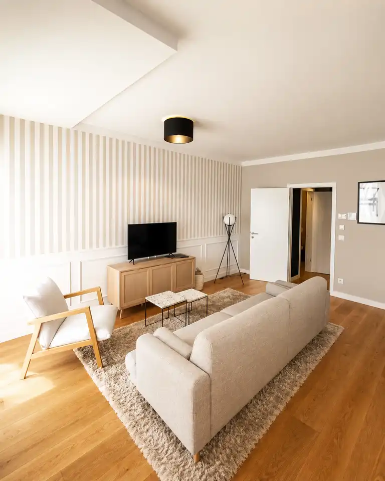 Apartment 66 m² for rent, Trešnjevka — 3 rooms, garage