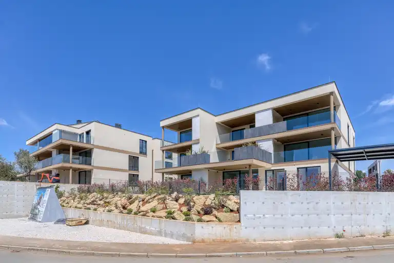 Istra, Novigrad - Appartement de quatre chambres dans un complexe résidentiel de luxe de 115 m2