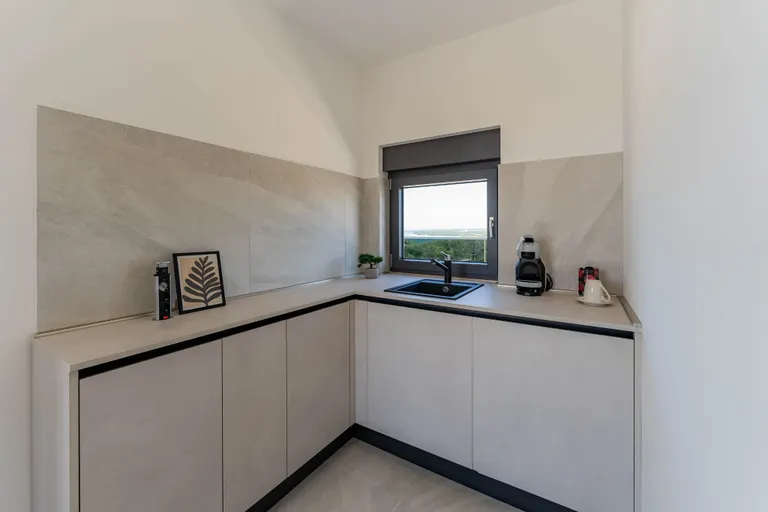 Istra, Pula - Luksuzna vila 250 m2 s pogledom na Brijune