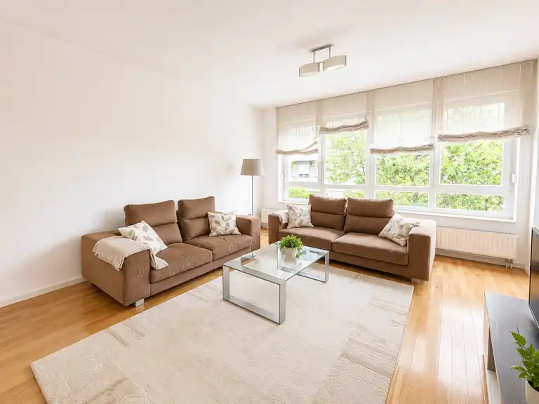 Stanovanje 145 m², center Zagreba — 2 terasi, parkirišče, opremljeno