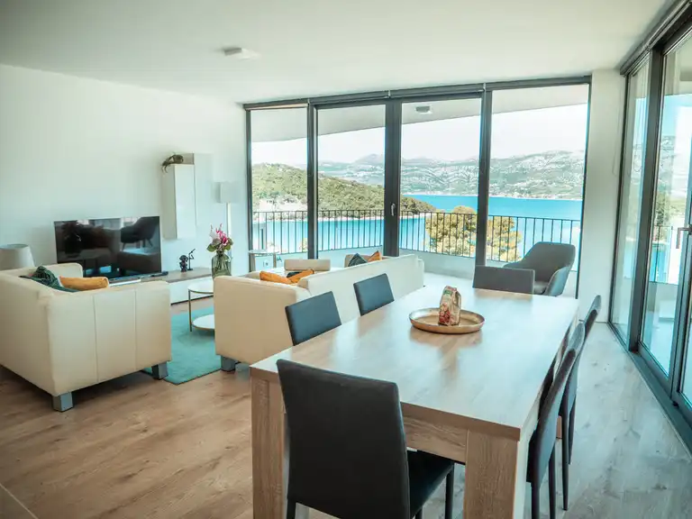 Korčula- Luksuzan apartman s terasom i garažom u ekskluzivnom kompleks